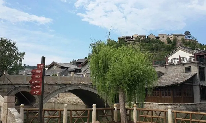 Private Day Tour Of Beijing: Gubei Water Town And Simatai Great Wall