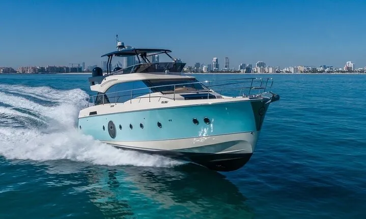 62ft Yacht Tour in Miami Beach with Captain Beneteau MC6 Fly