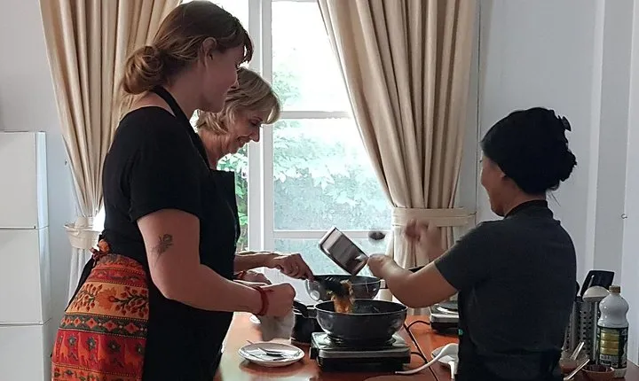 Private Customizable Thai Cooking Class