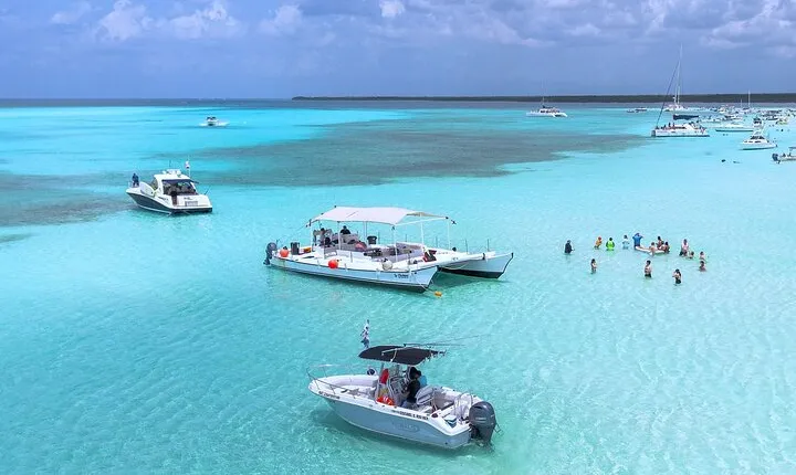 Catamaran Snorkeling to El Cielo and The Money Bar Beach Club