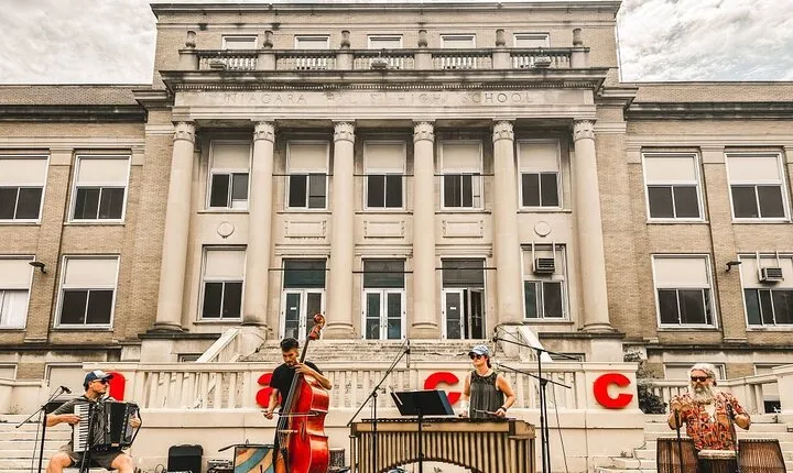 40 minute Guided Tour of the Niagara Arts & Cultural Center