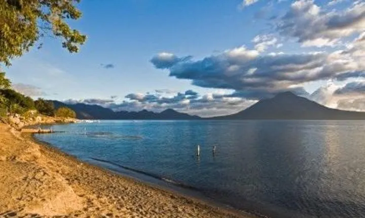 Lake Atitlán Sightseeing Cruise with Transport from Guatemala City