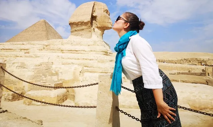 Private All inclusive: Giza Pyramids, Sphinx, Memphis& Saqqara, lunch& Camel