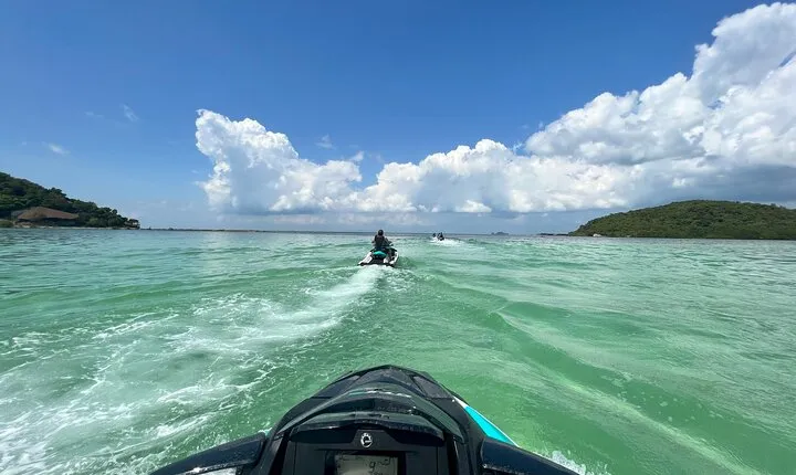 2.5 hours Pig Island-Virgin Islands & Snorkeling Jet Ski Safari