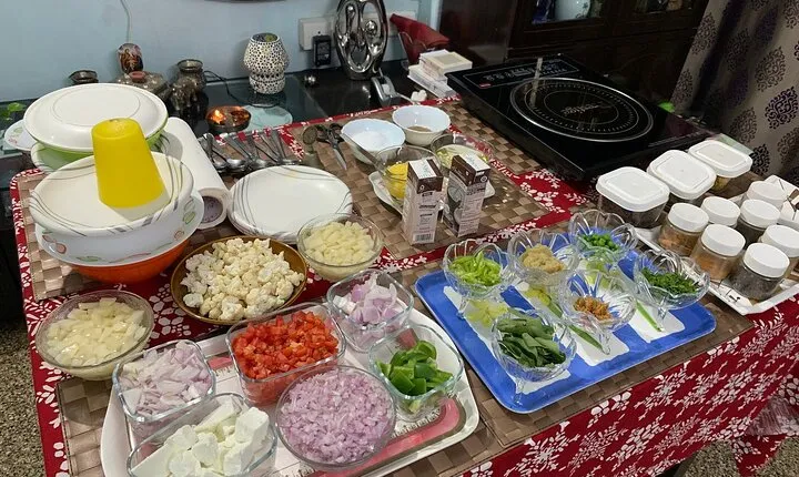 Flavors & Sights of Mumbai: Private Cooking Class and City Tour