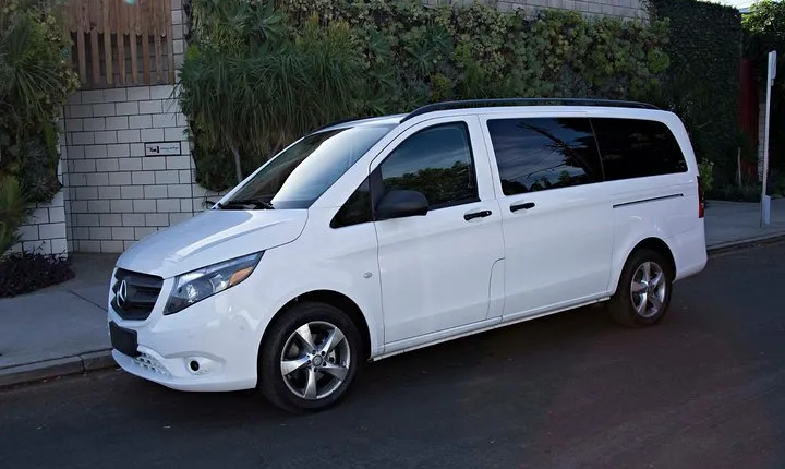 Private Transfer Between Lisbon, Porto, or Algarve