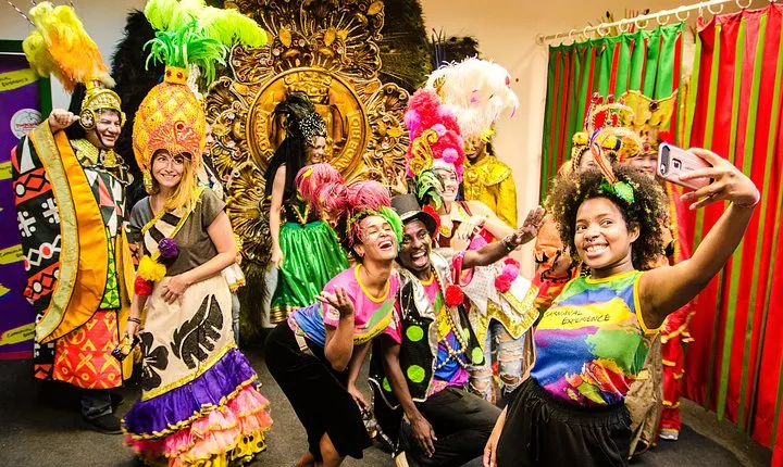 Carnaval Experience: Backstage Tour at Samba City with Cocktail