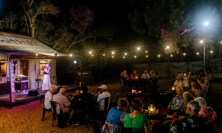 Smithy's Outback Dinner and Show