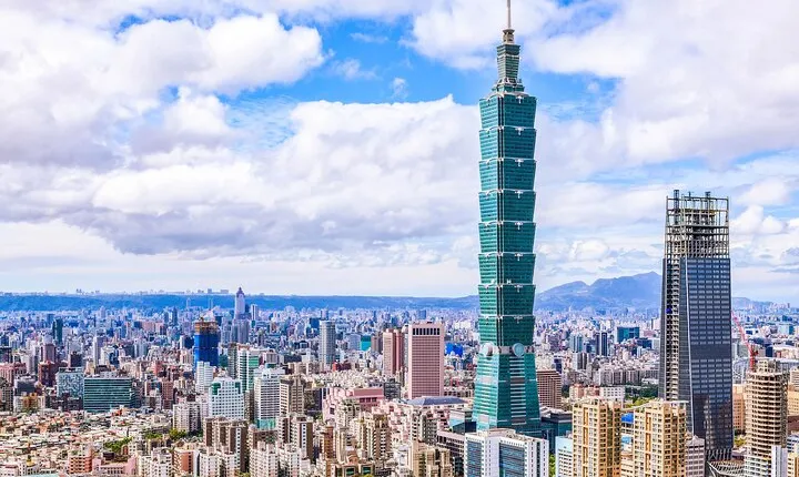 Private Car: 8 Hour Highly Customized Taipei City Exploration!
