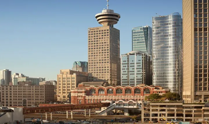 Exploring Vancouver: Includes Admission to Vancouver Lookout