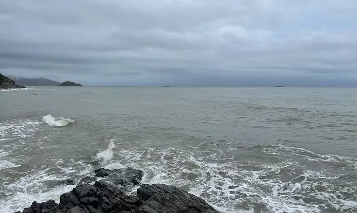 Private Day Tour to Heipaijiao Coastline and Baisha Village from Guangzhou