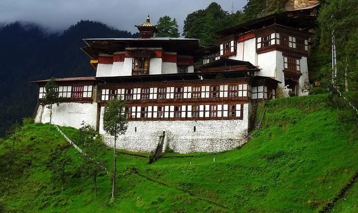 6 Nights Bhutan cultural and hiking tour