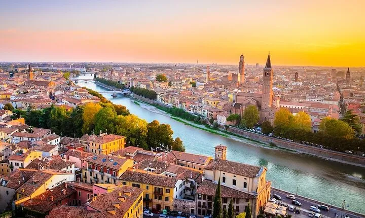VIP Experience Verona, Mantua and the Mincio River from Verona