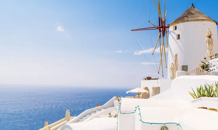 Private Half day - Best of Santorini and Wine Tasting tour