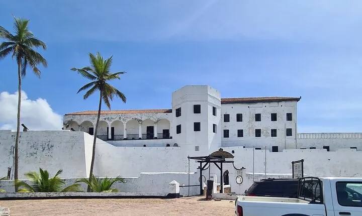 Cape Coast Tour (Slave market & river site)