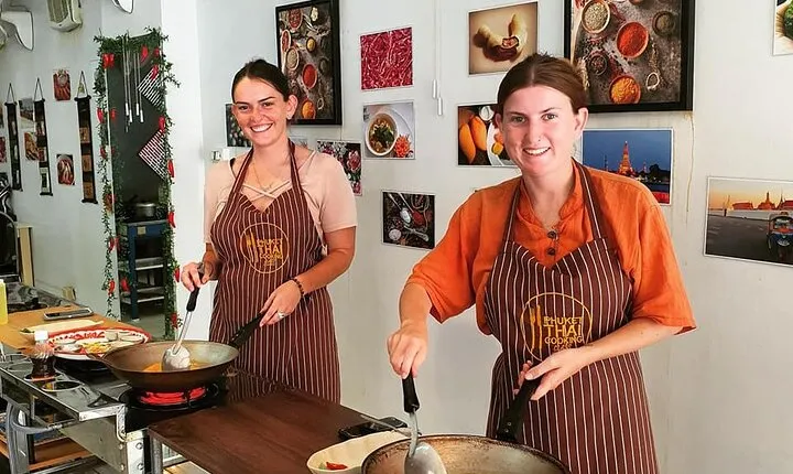 Thai Cooking Class with Market Tour in Phuket by VJ