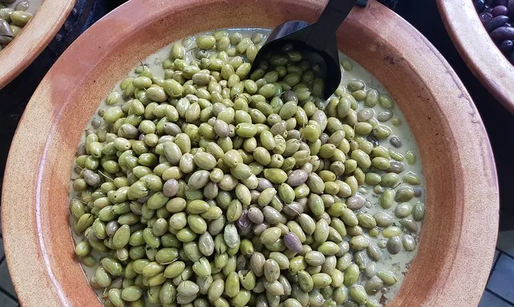 The Vegetarian food tasting tour