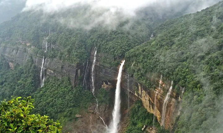 5-Day Private Tour in Meghalaya with Meals and Accommodation