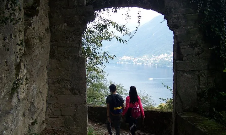 The Avelli's mystery, the Pendula Stone and the Boulders