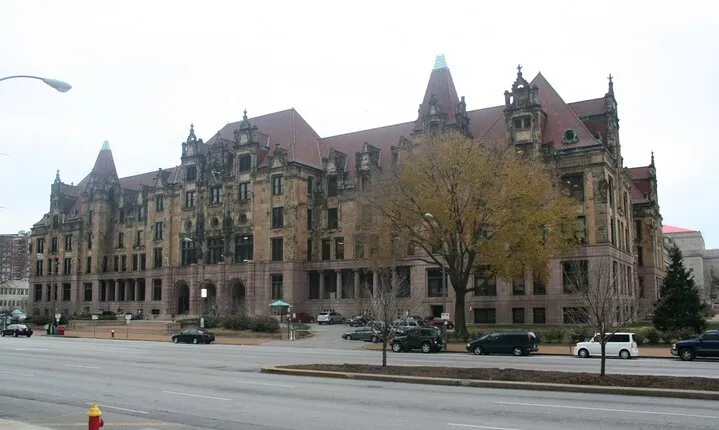 Self Guided Scavenger Hunt: St. Louis Delights