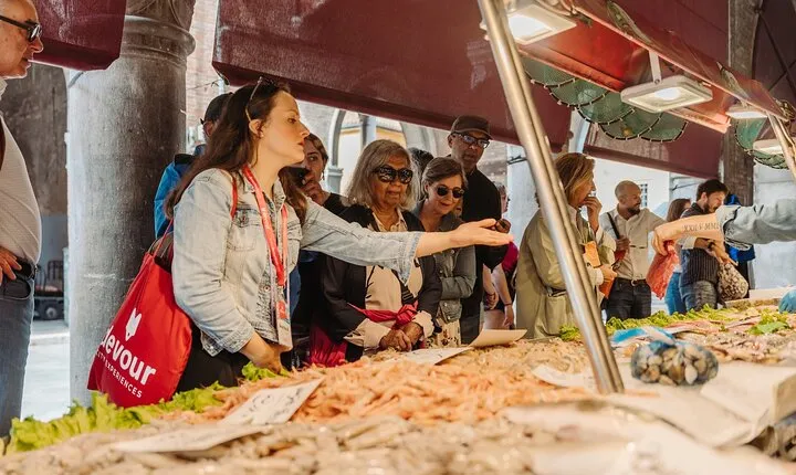 Tastes & Traditions of Venice: Food Tour with Rialto Market Visit