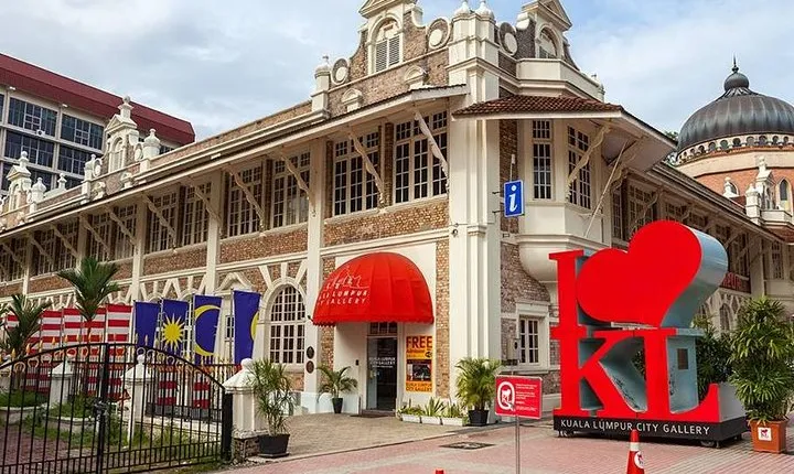 Explore Kuala Lumpur By Minibus (Max 7 paxs)