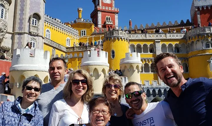 Sintra to Cascais: 2 Palaces, 4 Sites, Small Group 10 Hour Tour
