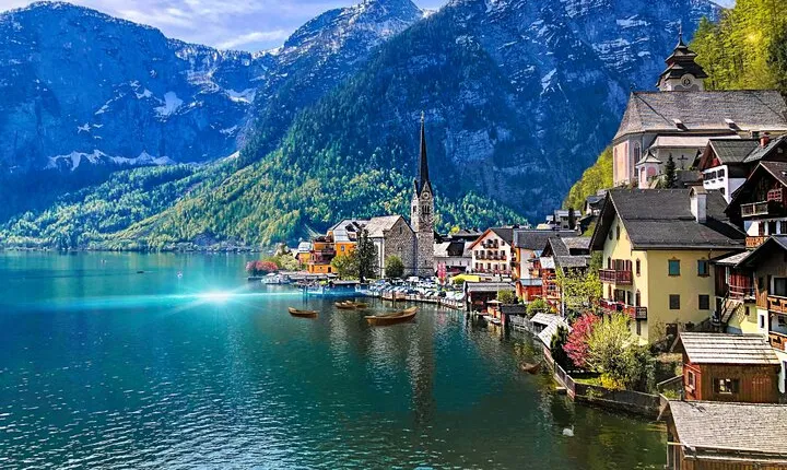 Self-Guided Private Tour of Hallstatt. Best photo-points, panoramic views, cafes