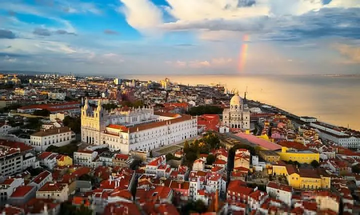 Explore Lisbon with Five Self-Guided Audio Tours