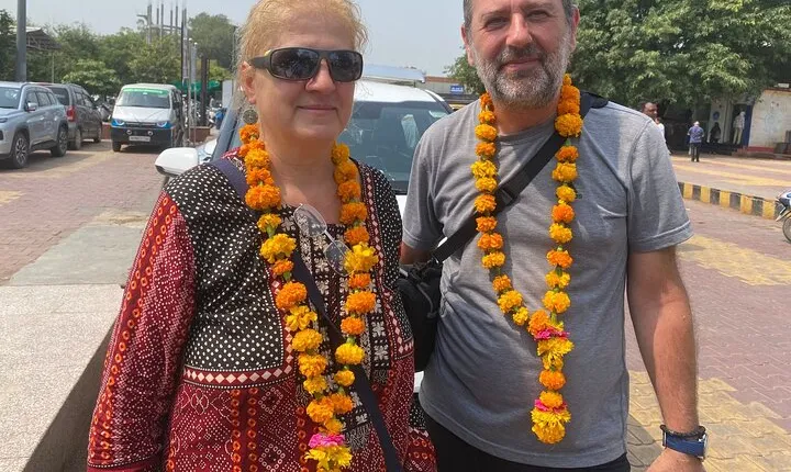 Taj Mahal Day Tour by Gatimaan Express – From Delhi to Agra