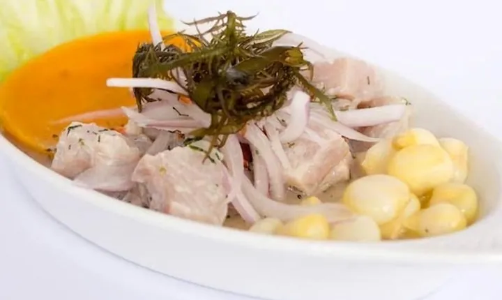 Ceviche Experience in a Peruvian Home