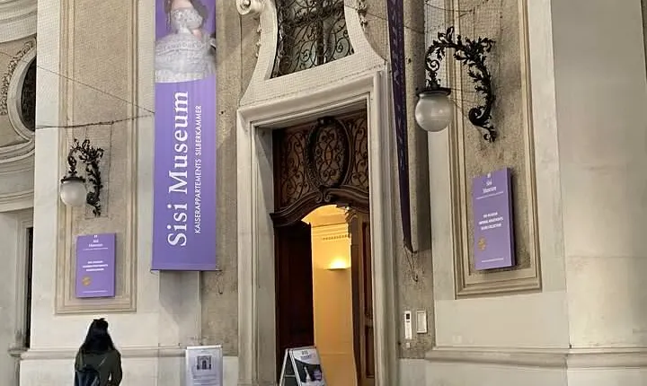 2-Hour Guided Tour in the Footsteps of Princess Sissi in Vienna