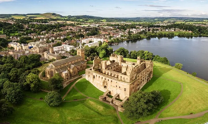 Exclusive & Private Outlander Day Tour in Luxury Mercedes Minivan