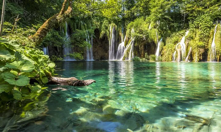Private Trip to Plitvice Lakes from Zagreb with ticket included
