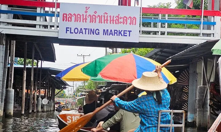 Damnoen Saduak Famous Floating Market and Mea Klong Railway Tour