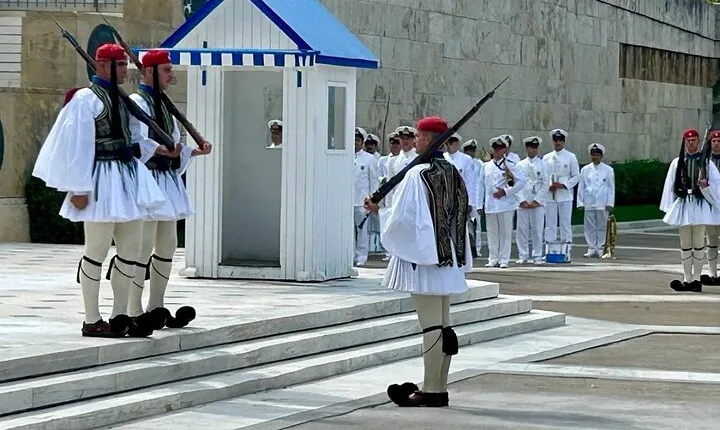 Athens Private Tour and Traditional Greek food