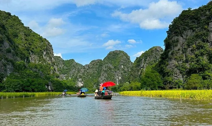 Ninh Binh Full-Day Tour from Hanoi: Hoa Lu, Tam Coc, Mua Caves