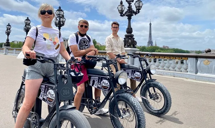 Paris Sightseeing Family Friendly Guided Electric Bike Tour