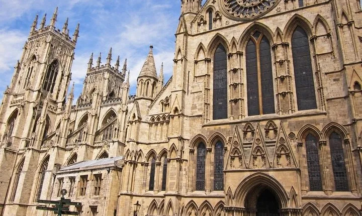 The Best of York Private Walking Tour: Landmarks & Hidden Gems