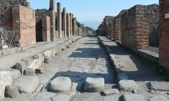 Transfer From Rome To Amalfi Coast Via Pompei