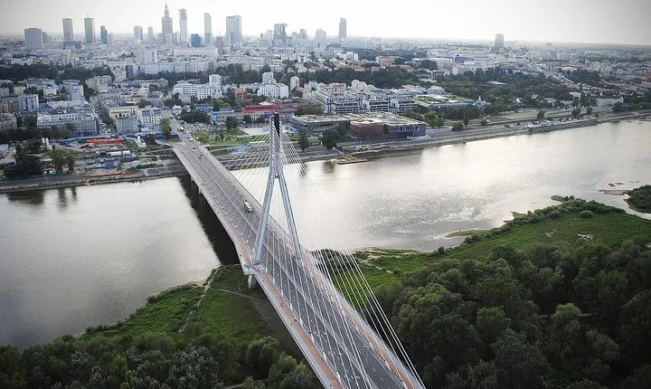 Private Transfer from Vienna to Warsaw, Hotel-to-hotel, English-speaking driver