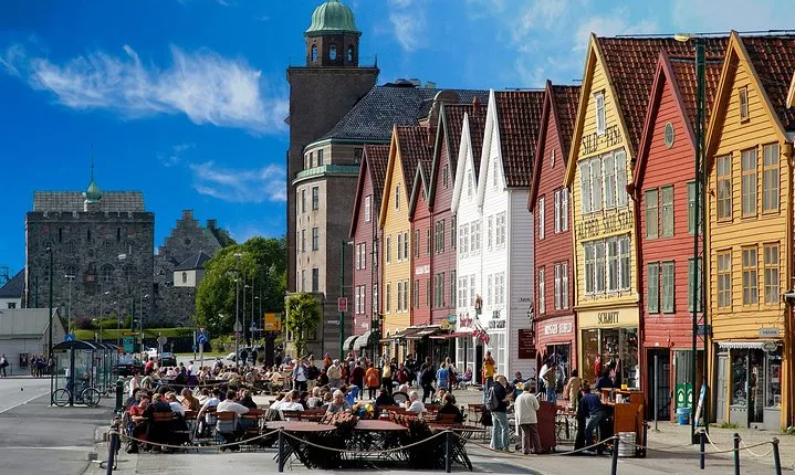 Private Bergen citytour By VIP Car & Guide (2h)
