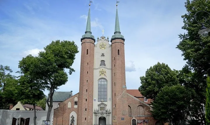 Oliwa Cathedral in Gdansk & Trip to Park - 2h private trip by luxury car