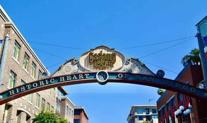 Gaslamp Secrets: Self-Guided Puzzle Walk in San Diego
