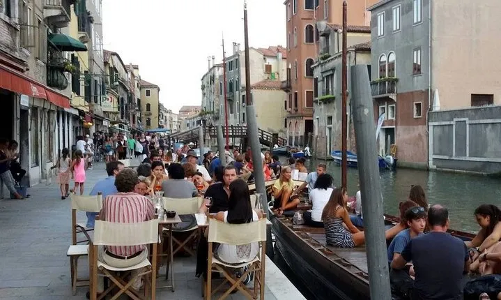 Venice and Wine (Bakari Join-in Walking Tour)