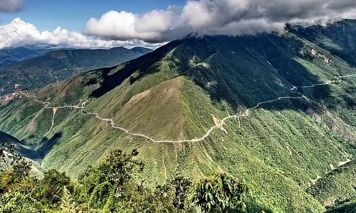 Subtropical Valley of Los Yungas from La Paz - Full day