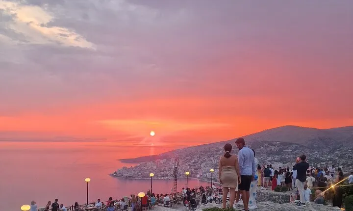 Sarande Blue Eye and Lekursi Castle Tour
