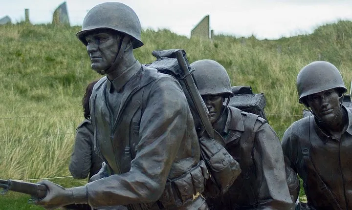NORMANDY: Landing Beaches (Best Offer) - Private Day Trip from PARIS