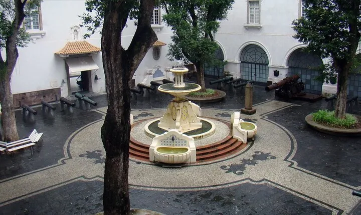 Half-day Portuguese Royal Family Tour in Rio