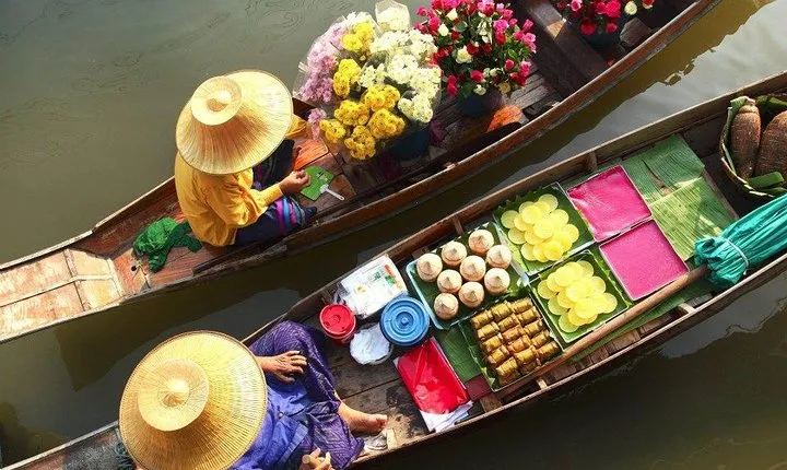Damnern Saduak Floating Market, Grand Palace and Wat Phra Keo Tour from Bangkok
